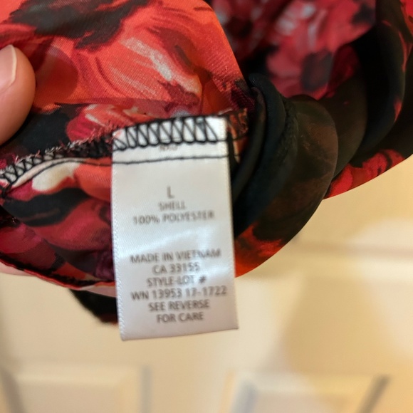 Tamara H. Sleeveless Red and Black Blouse Ruffled Detail Size L - Picture 3 of 3